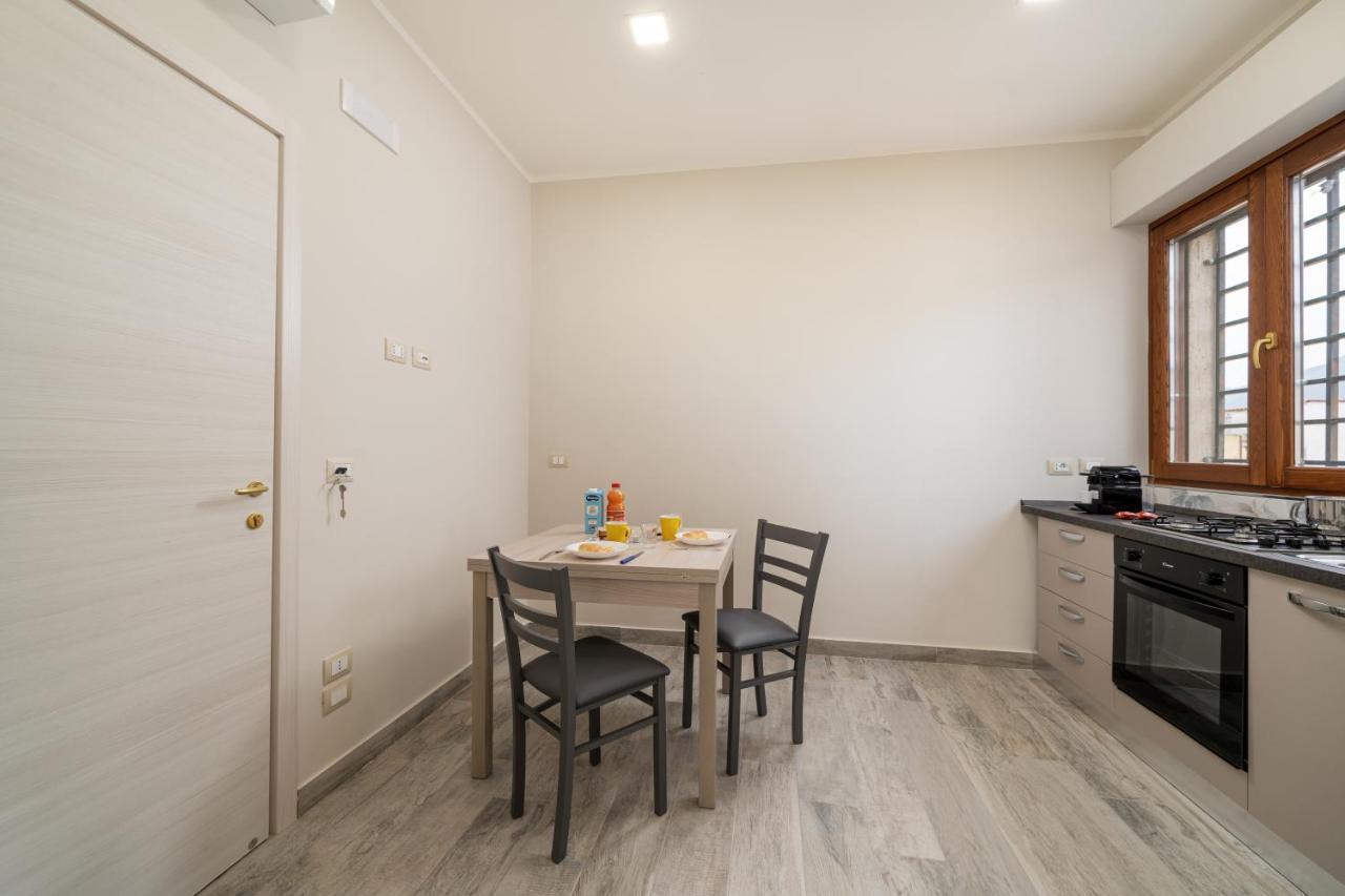Van Gogh Apartments Помпеї Екстер'єр фото